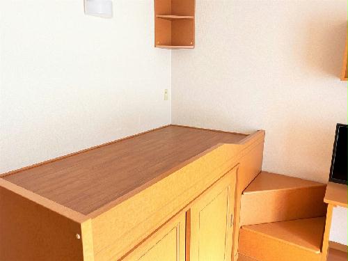 その他設備　居室内備え付けベッド