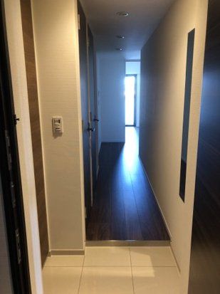 玄関　※別部屋参考写真