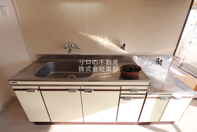 キッチン　自炊派には便利なガスコンロ設置可能キッチンです♪