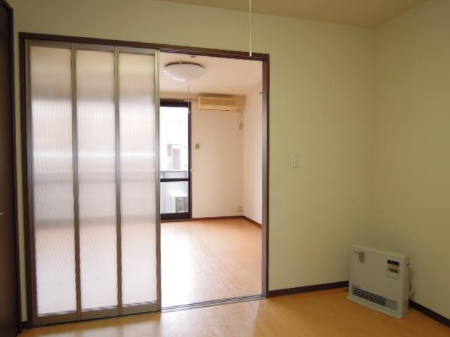居室・リビング　イメージ写真（１階のお部屋の写真です）