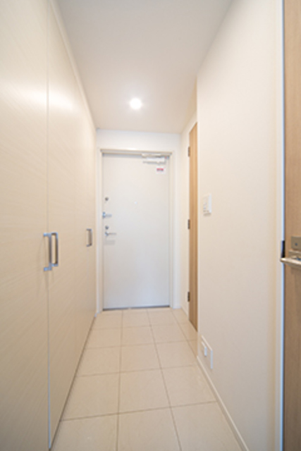 玄関　※写真は同タイプ住戸です。