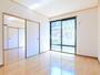 居室・リビング　★南面二部屋で日当たり良好★
