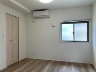 フジパレス春木駅北II番館の居間写真