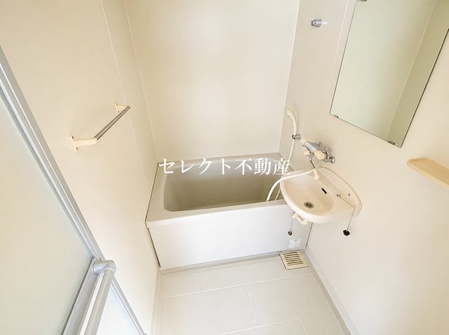 バス・シャワールーム　【ジュネスワコー】