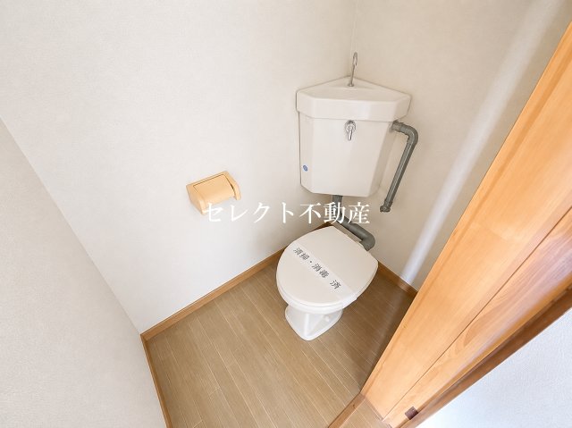 トイレ　【ジュネスワコー】