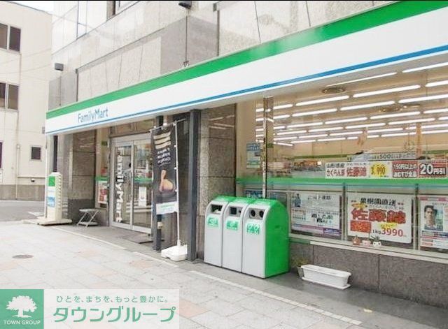コンビニ　ファミリーマート築地六丁目店（コンビニ）まで140m