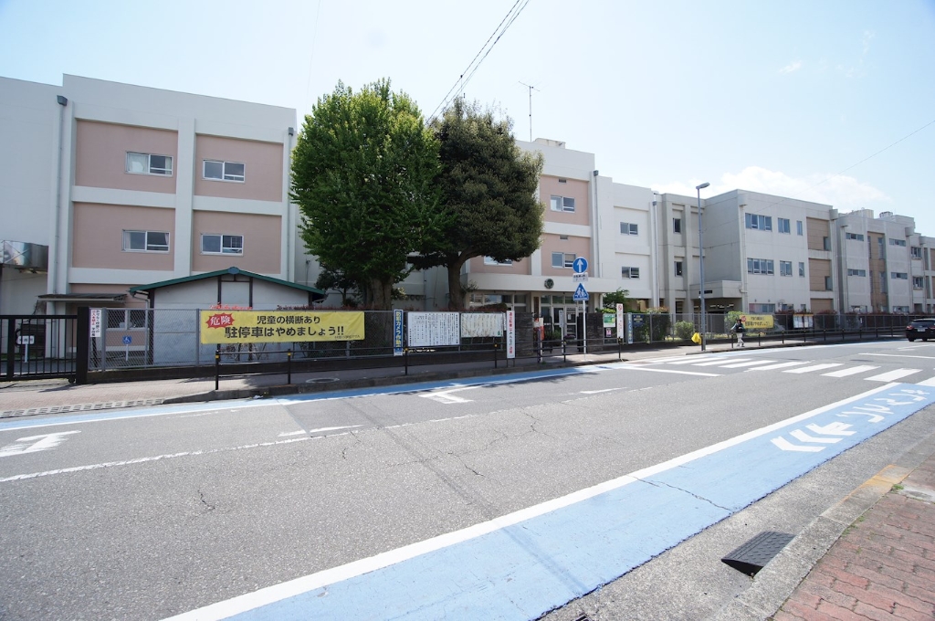 小学校　大和市立林間小学校（小学校）まで551m