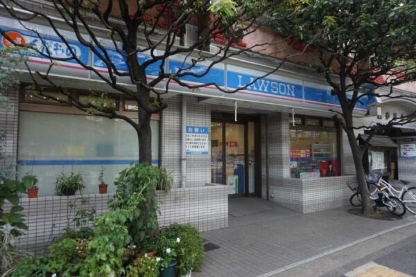 コンビニ　ローソン 西麻布三丁目店（コンビニ）まで205m