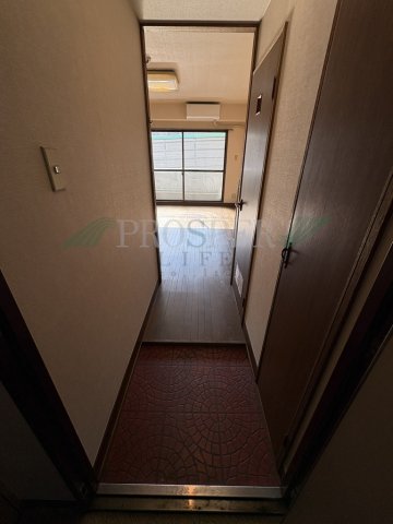 グローリア諏訪の玄関写真