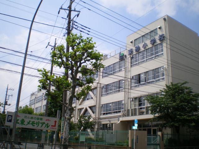 小学校　江東区立東砂小学校（小学校）まで218m