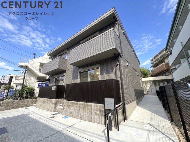 建物外観　敷地内駐輪場、宅配BOXあります！
