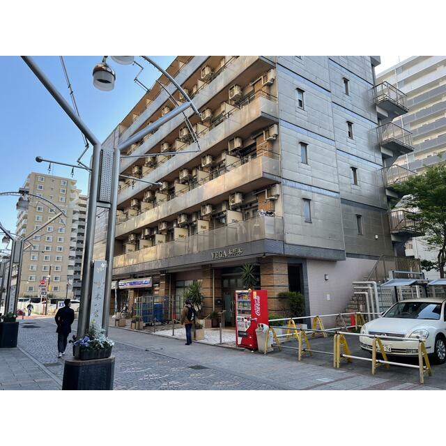 建物外観　前面道路