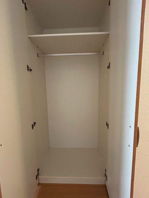 収納　※写真は６０７号室です