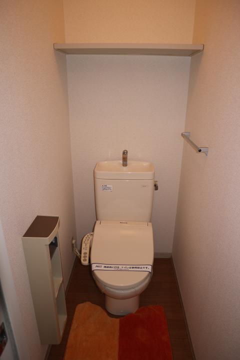 トイレ　ウォシュレット付で寒い時期も安心です