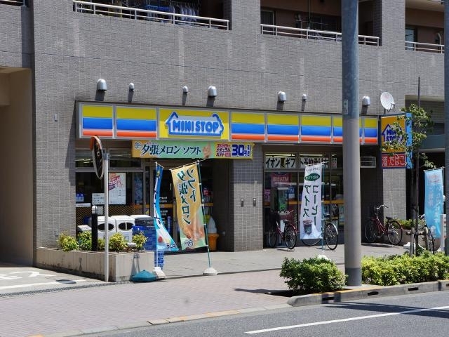 コンビニ　ミニストップ（コンビニ）まで495m