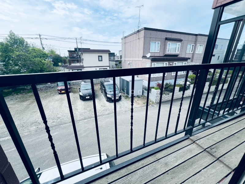 バルコニー　開放的なバルコニーです。