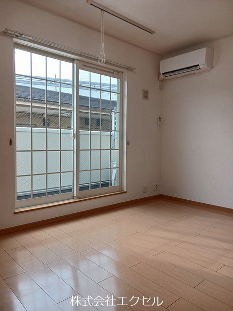 多摩都市モノレール 大塚・帝京大学駅 徒歩5分 2階建 築19年の居間写真