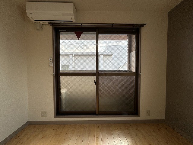居室・リビング　同マンション別部屋