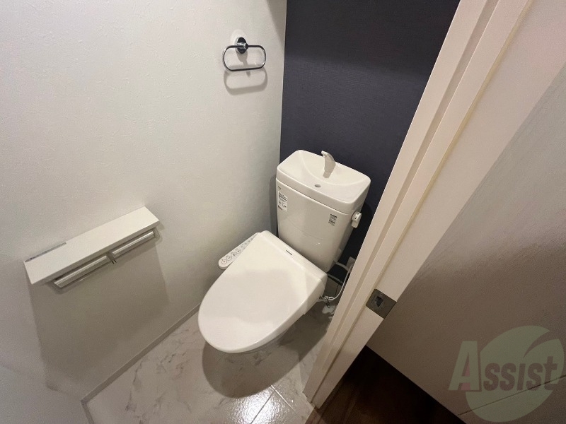 トイレ　こちらはトイレです。清潔感があり、安心して使用できます。