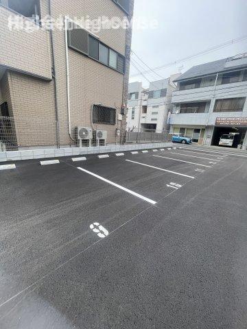 駐車場　駐車場完備です