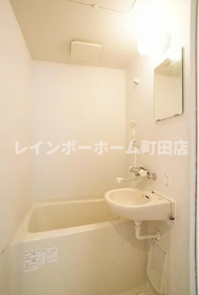 バス・シャワールーム　※別部屋参考画像