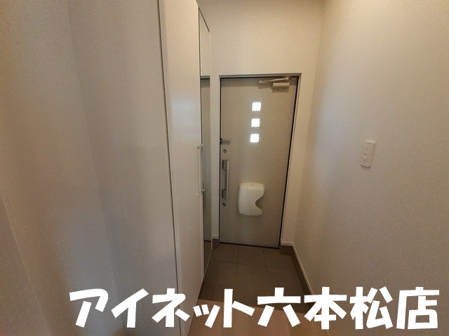 玄関　玄関からはこのようになっております。