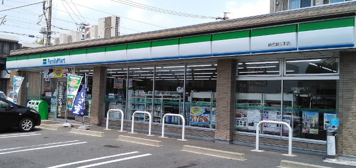 コンビニ　ファミリーマート 熱田野立町店（コンビニ）まで448m