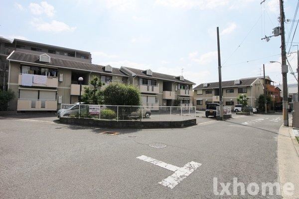 エントランス　清潔なエントランスです