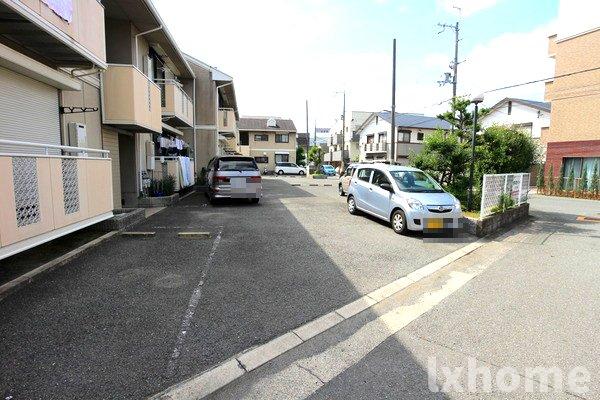 駐車場　駐車スペースもあります