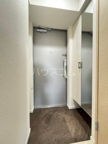 フォレストグレイス関目高殿VIIの玄関写真