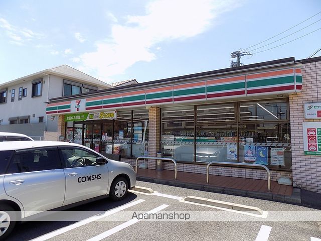 コンビニ　セブンイレブン（コンビニ）まで461m