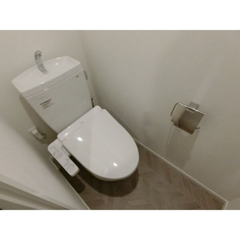 ＪＲ鹿児島本線 吉塚駅 徒歩4分 8階建 築2年のトイレ写真