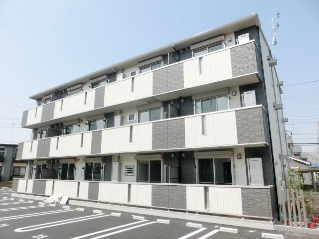 建物外観　2018年3月完成の築浅物件