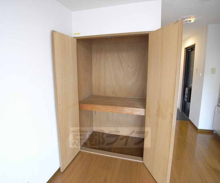 収納　押入れもあり、便利ですね。