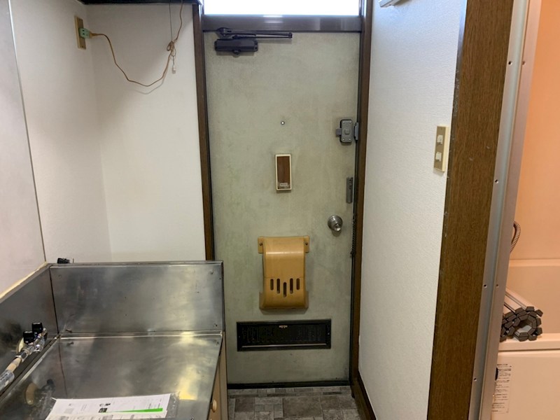 第一サフランハイツの玄関写真