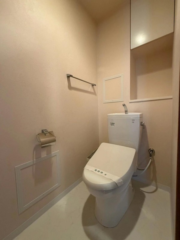 ＪＲ東海道本線 茨木駅 徒歩8分 5階建 築15年のトイレ写真