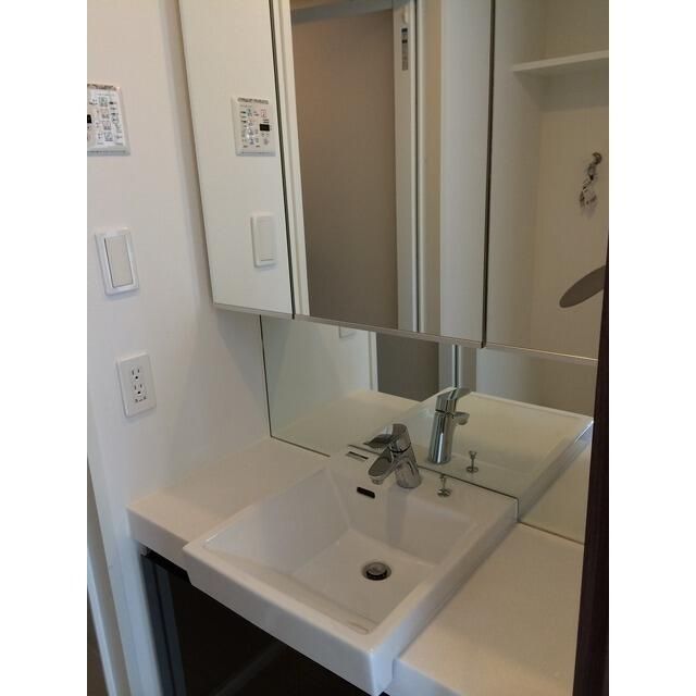 洗面設備　別タイプ部屋　参考写真です