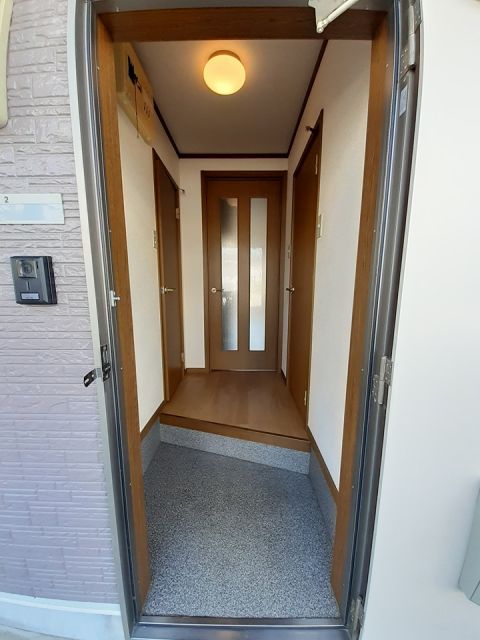 ドミール姫見IIの玄関写真