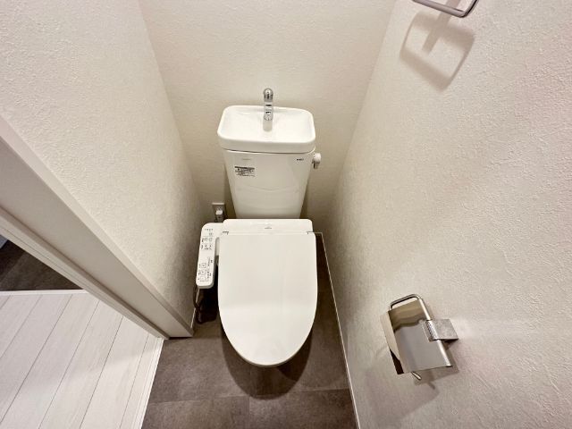 トイレ　シャワー付きトイレ