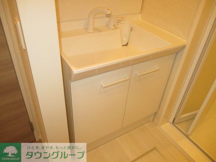 玄関　お問合せはタウンハウジングまで！※現地待合わせ相談可能