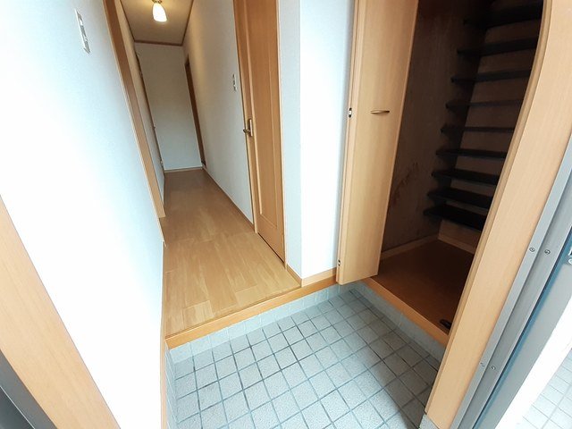 玄関　収納もある玄関です