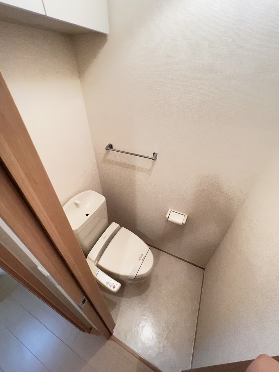 トイレ　＊同物件、別部屋になります