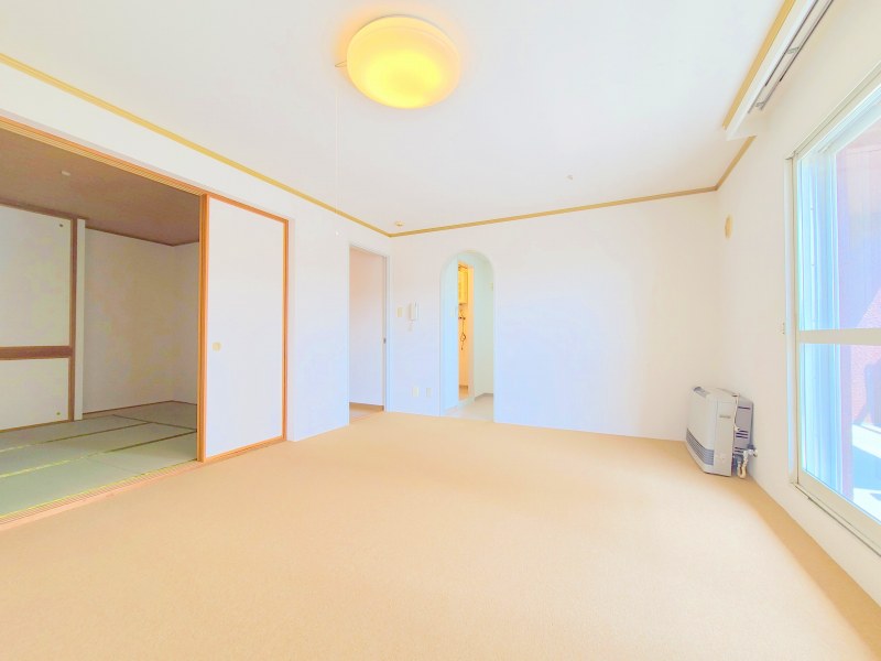 【札幌市北区新川一条のマンションの居室・リビング】