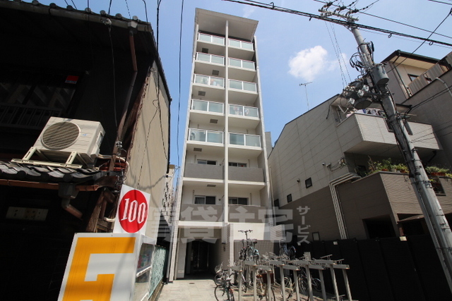 【京都市中京区壺屋町のマンションの建物外観】