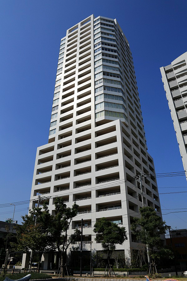 JONAI　TOWERの建物外観