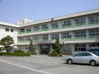 【Ａｎｆａｎｇ本郷　Iの小学校】