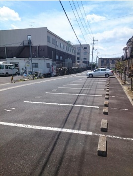 【津山市河辺のアパートの駐車場】