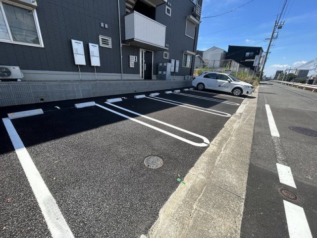 【さくらハウス岡崎の駐車場】