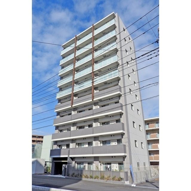 川口市本町のマンションの建物外観