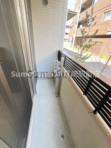 バルコニー　開放的で明るい空間を演出してくれるバルコニーです